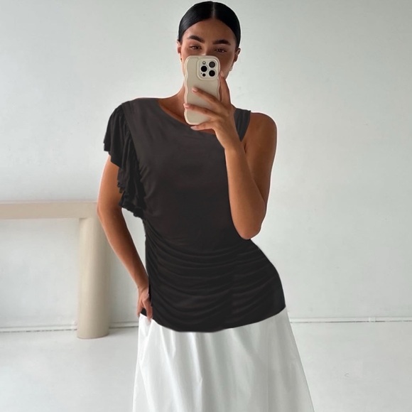 MADISON THE LABEL • One-Shoulder Ruffle Flutter Sleeve Ruched Top - Picture 2 of 6